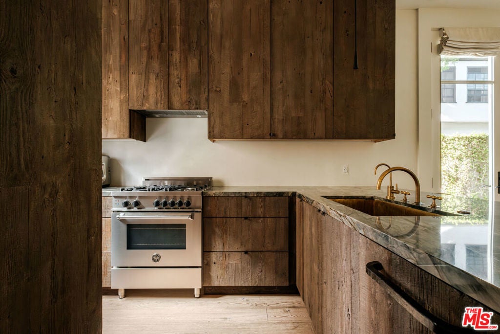 Photo of Listing #26633373