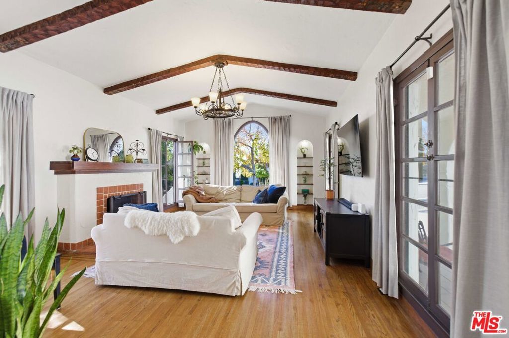 Photo of Listing #26633039