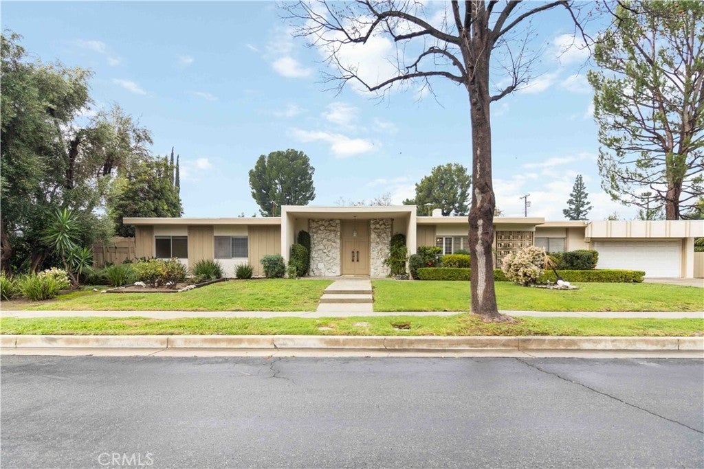 Photo of Listing #SR26002829