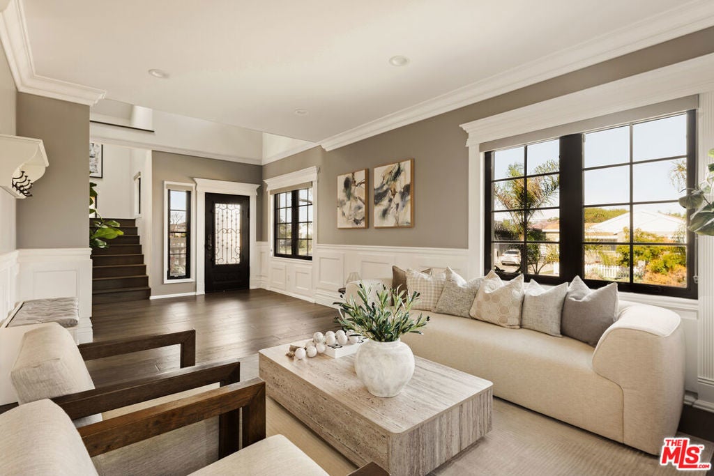 Photo of Listing #25631371