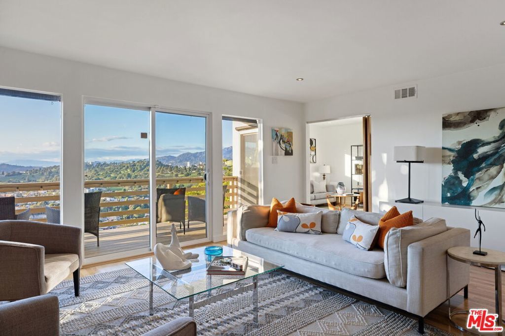 Photo of Listing #26632787