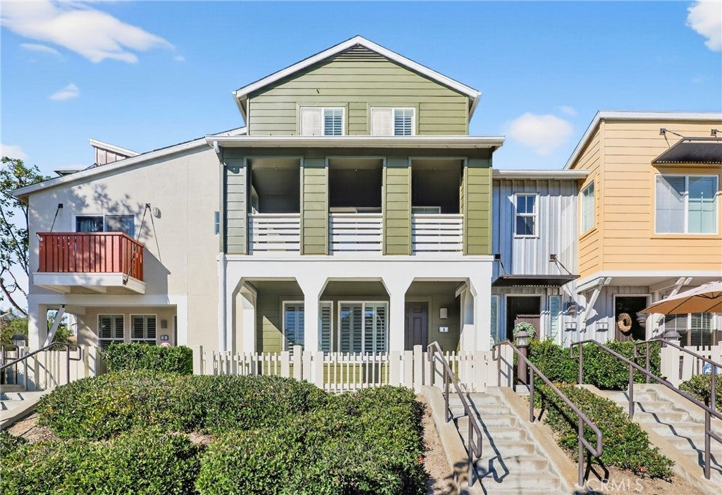 Photo of Listing #SR25277115