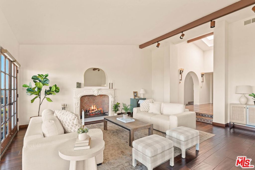 Photo of Listing #26635865