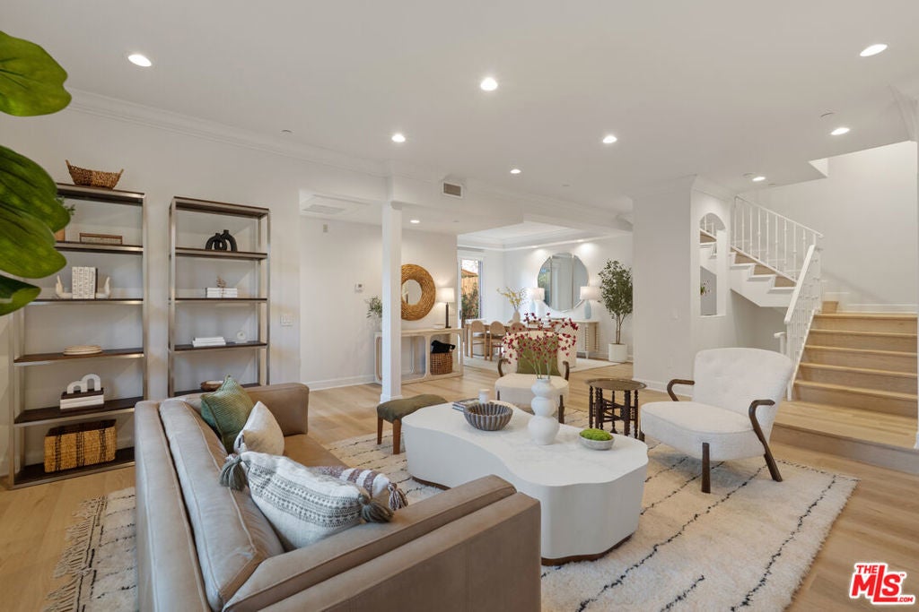 Photo of Listing #26634915