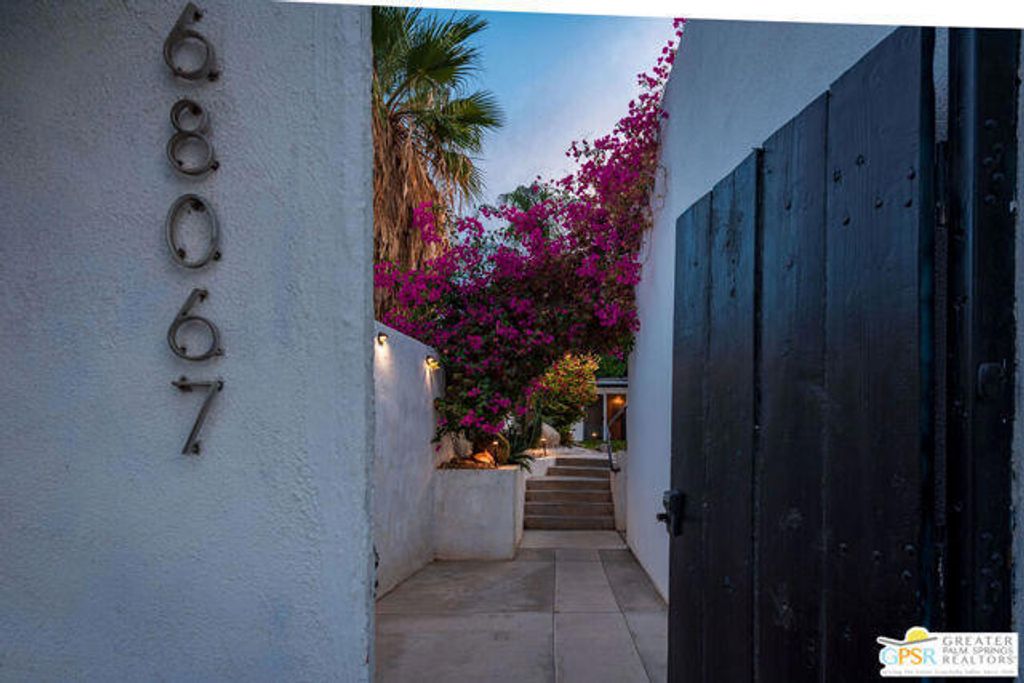 68067 Vista Del Valle Court, Cathedral City