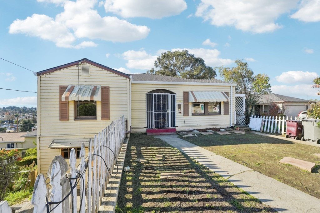 Photo of Listing #41120774