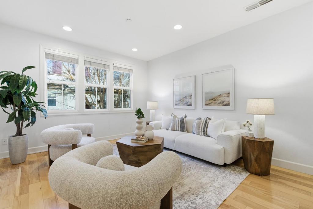 Photo of Listing #ML82031130