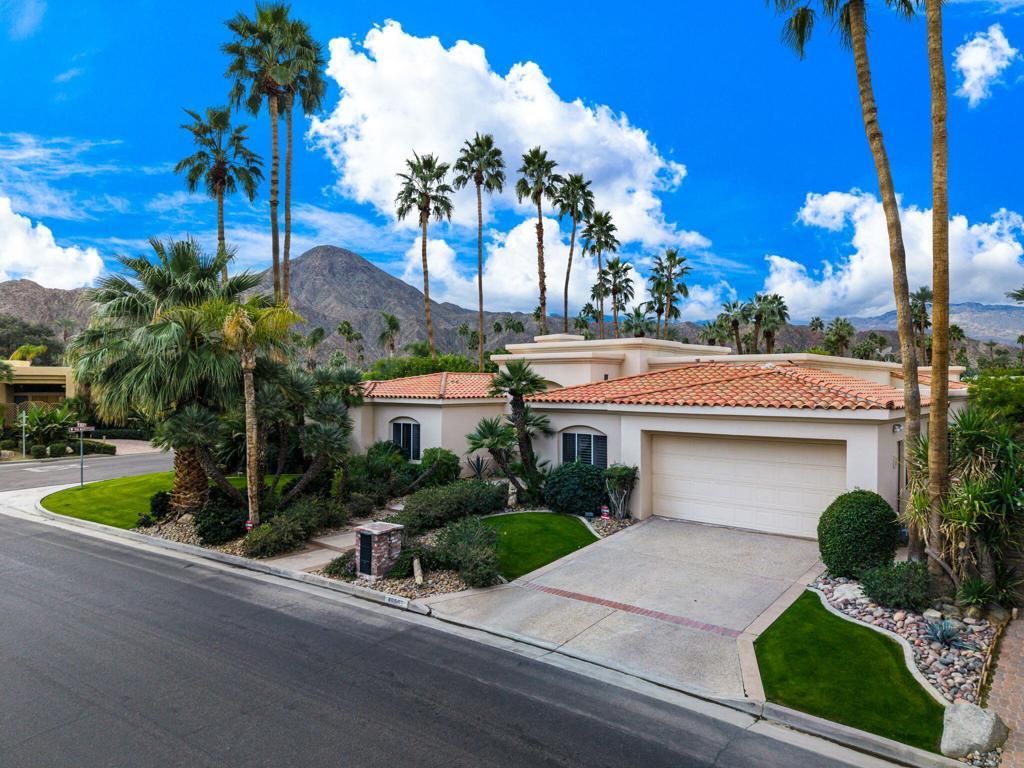 45595 Apache Road, Indian Wells