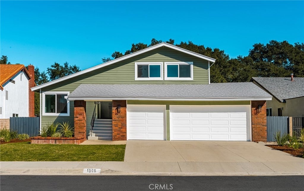 Photo of Listing #OC26007138