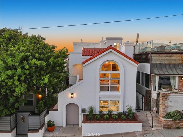 225 27th Street, Hermosa Beach.