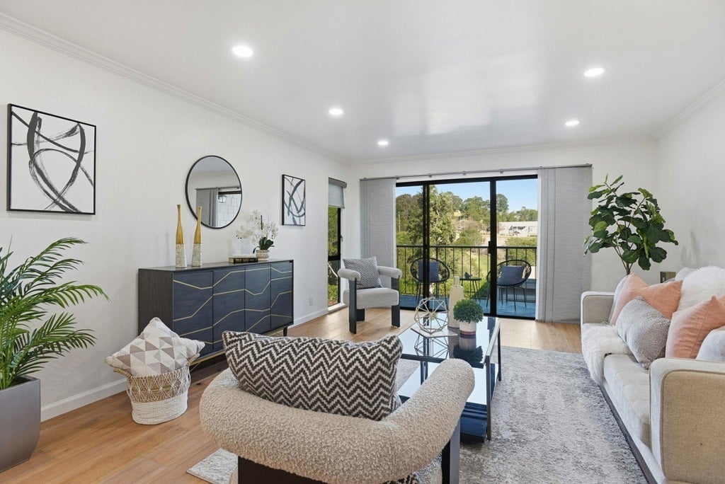 Photo of Listing #41121012