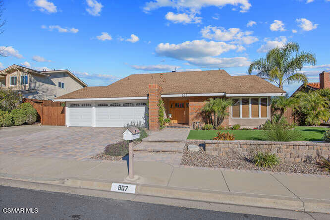 Photo of Listing #226000252