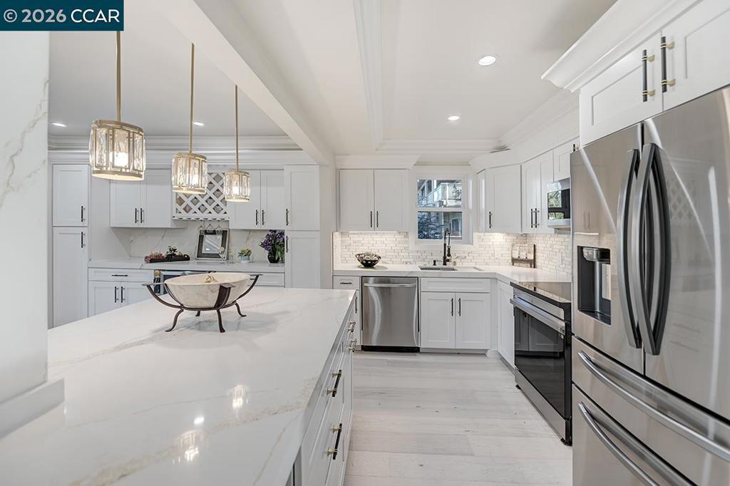 Photo of Listing #41121370