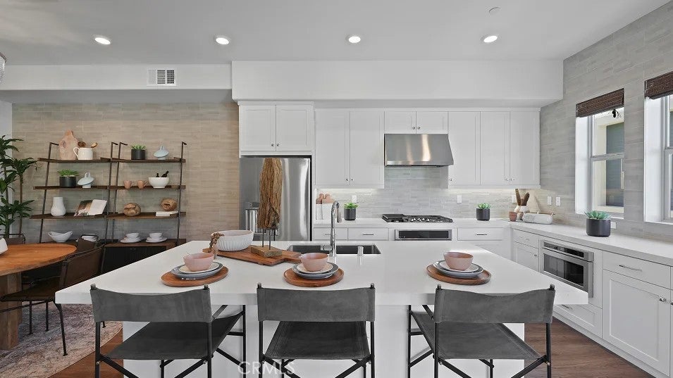 Photo of Listing #OC26013641