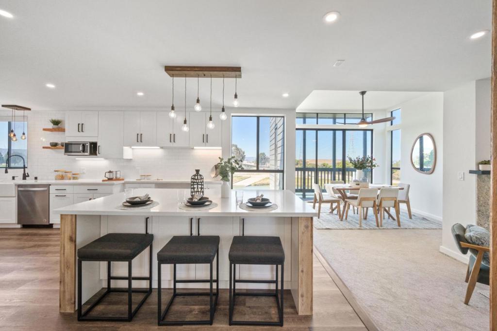 Photo of Listing #ML82032020