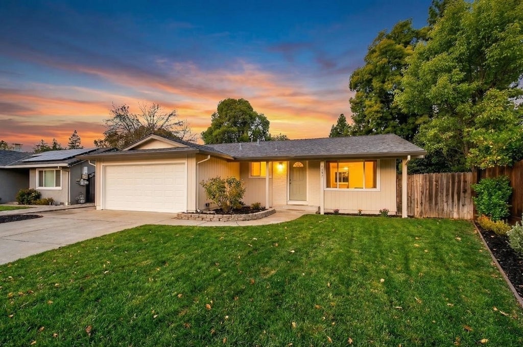 Photo of Listing #41121655