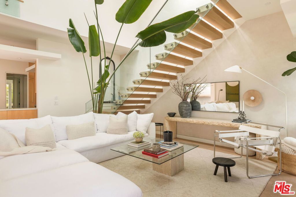 Photo of Listing #26641369