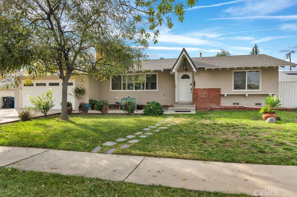 Photo of Listing #SR25268281