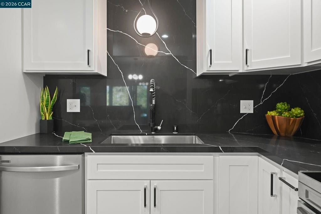 Photo of Listing #41121985