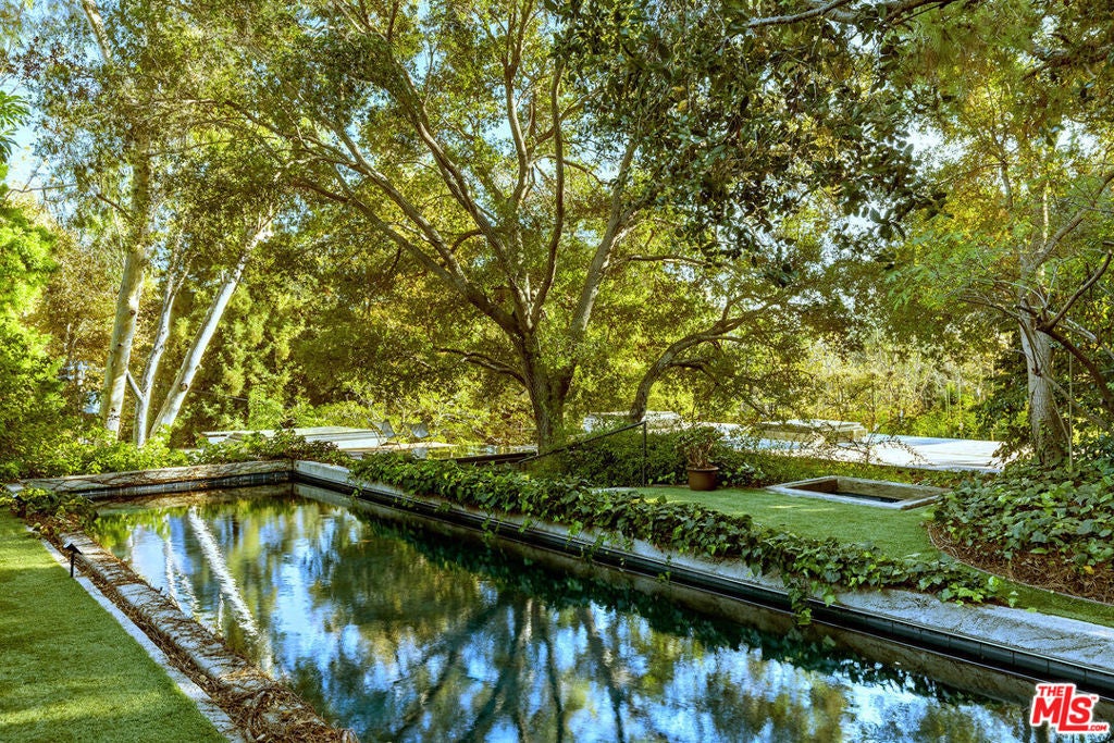 Photo of Listing #25611381