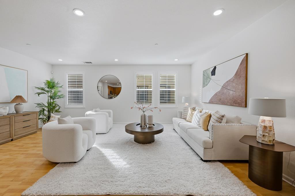 Photo of Listing #ML82032715