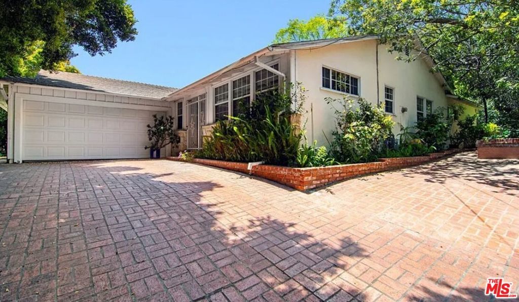 Photo of Listing #26642957