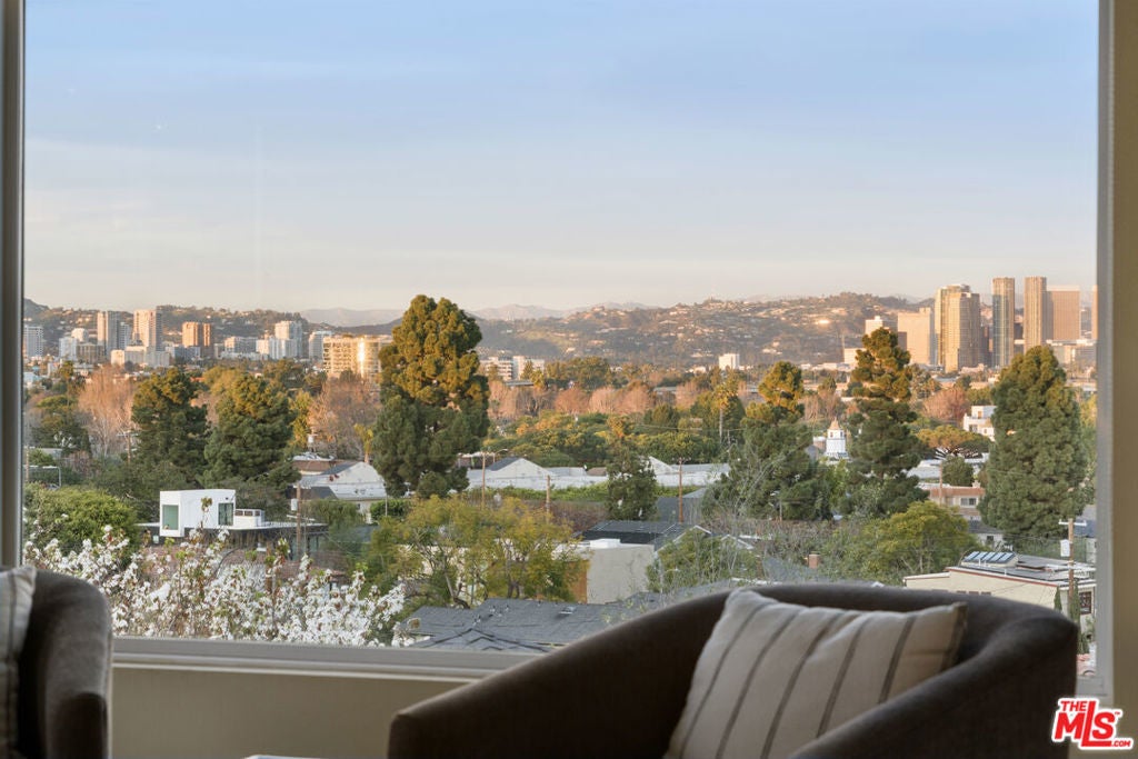 Photo of Listing #26643911