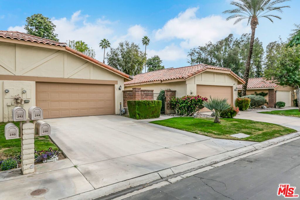 244 Serena Drive, Palm Desert
