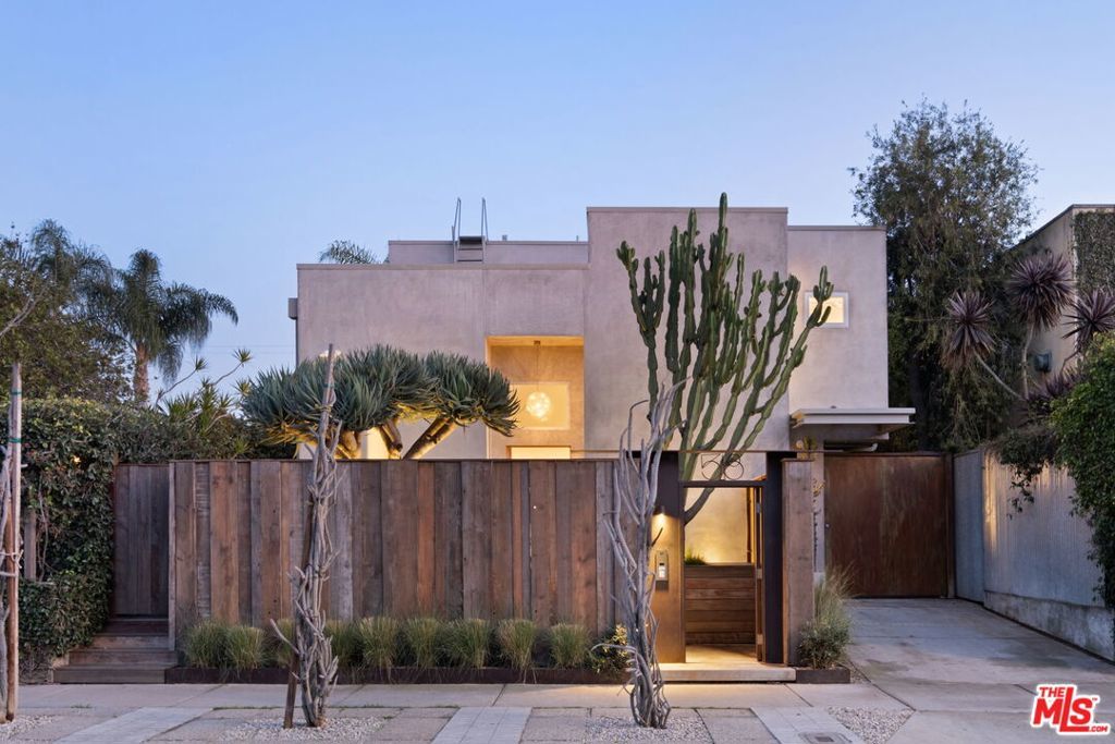 Photo of Listing #26646945