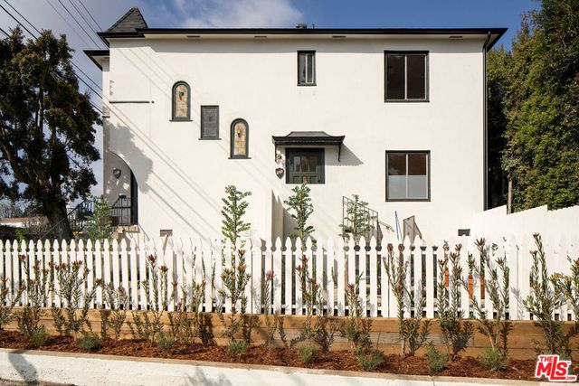 3761 Monon Street, Los Angeles