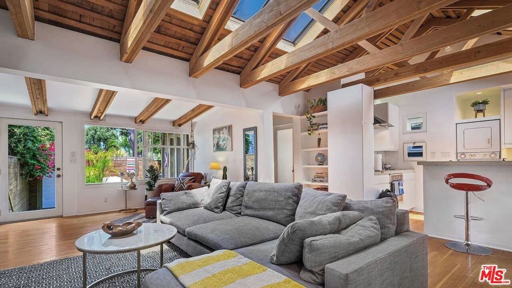 Photo of Listing #26648185