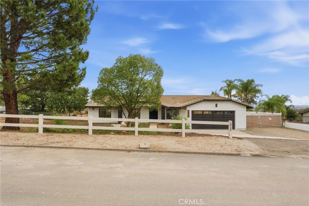 Photo of Listing #IV26028086