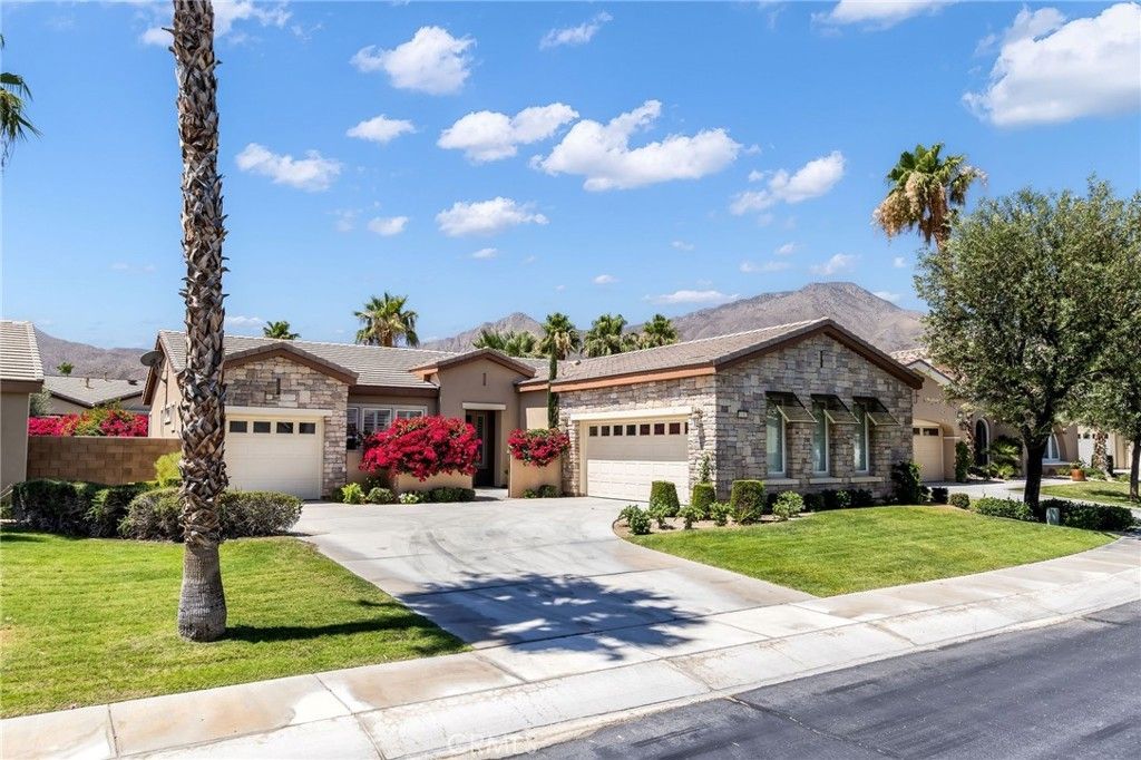 81407 Joshua Tree Court, La Quinta