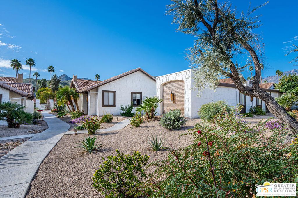 2240 E Miramonte Circle # C, Palm Springs