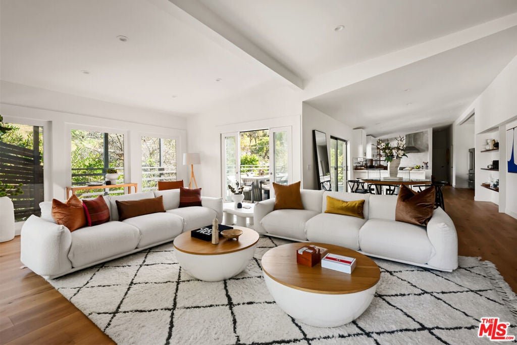 Photo of Listing #26649257