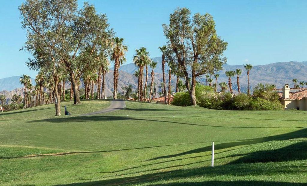 705 Vista Lago Circle N, Palm Desert