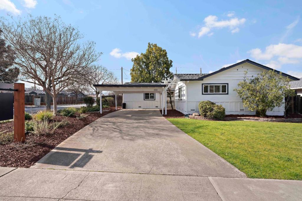 Photo of Listing #ML82031701