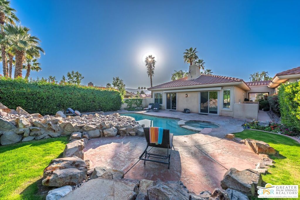 153 E Kavenish Drive, Rancho Mirage