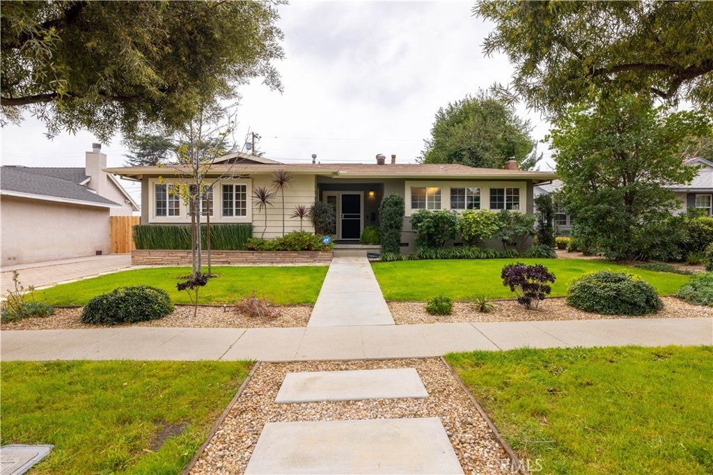 Photo of Listing #SR26033077