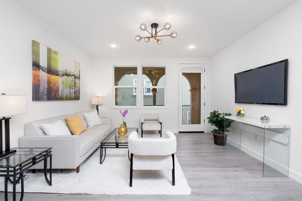 Photo of Listing #ML82034352