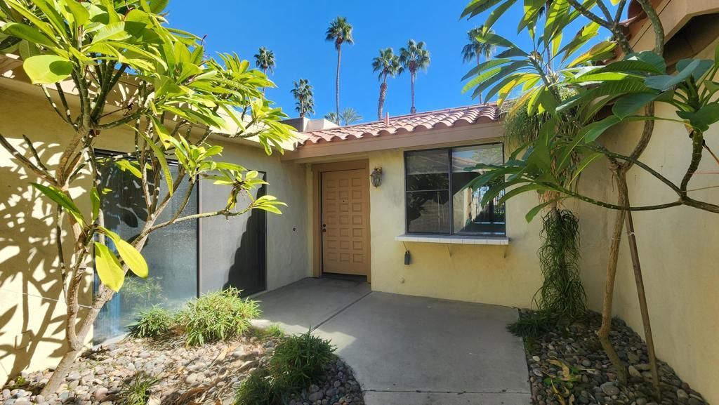 318 Paseo Primavera, Palm Desert