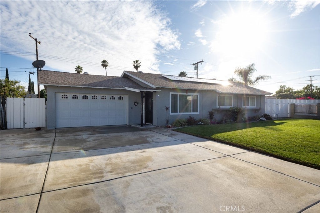 Photo of Listing #CV26031305