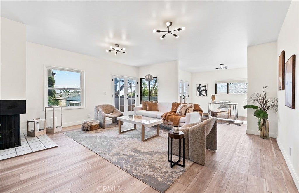 Photo of Listing #IV26034926