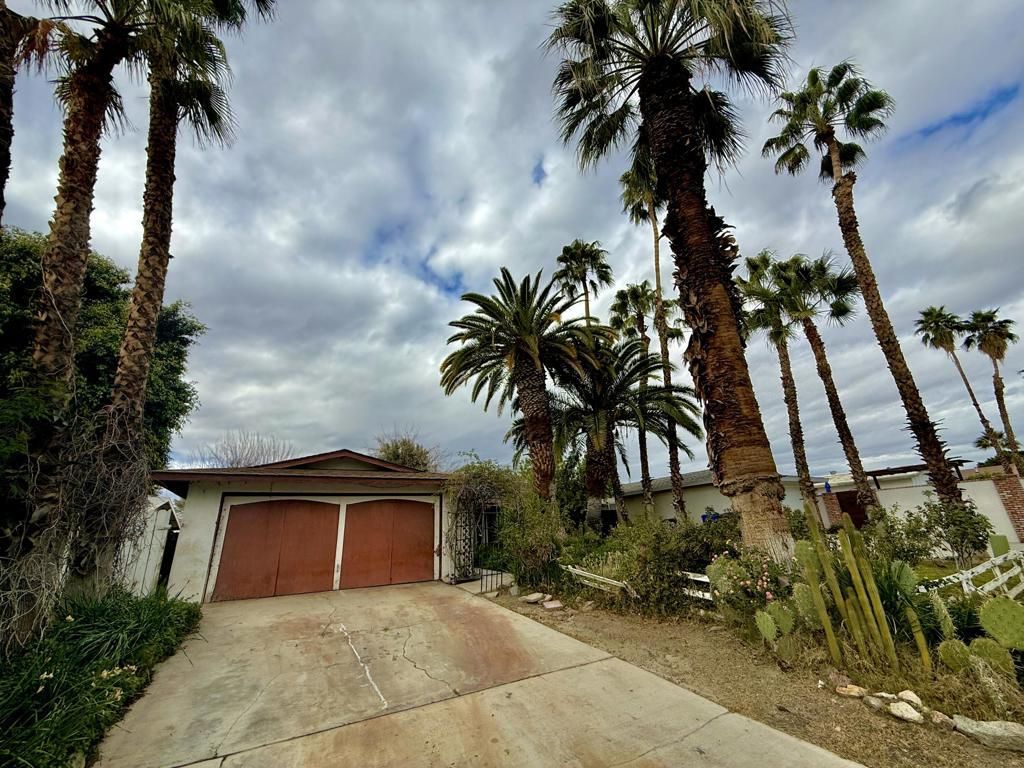 43331 Virginia Avenue, Palm Desert