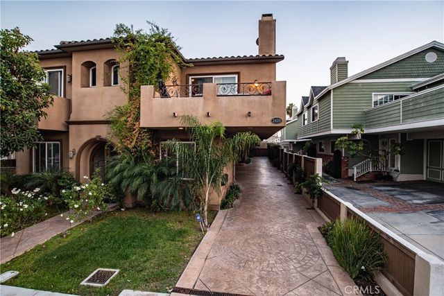 2420 Mathews B, Redondo Beach.
