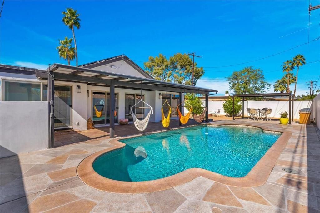45640 Mountain View Avenue, Palm Desert