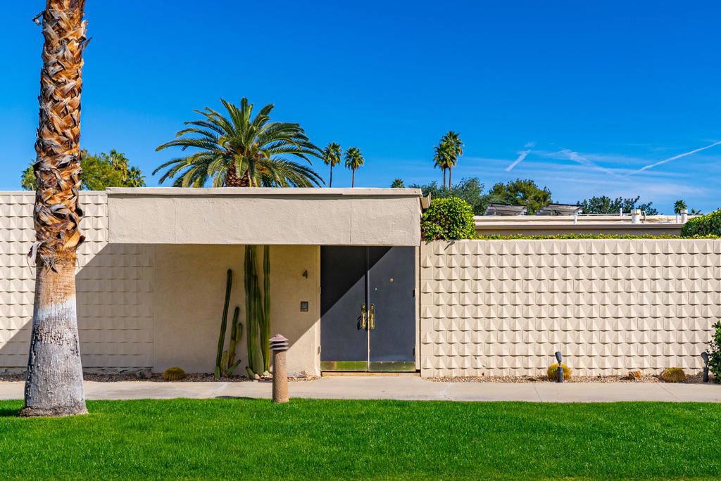 4 Lakeview Circle, Palm Springs