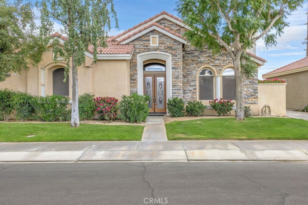 48834 Barrymore, Indio