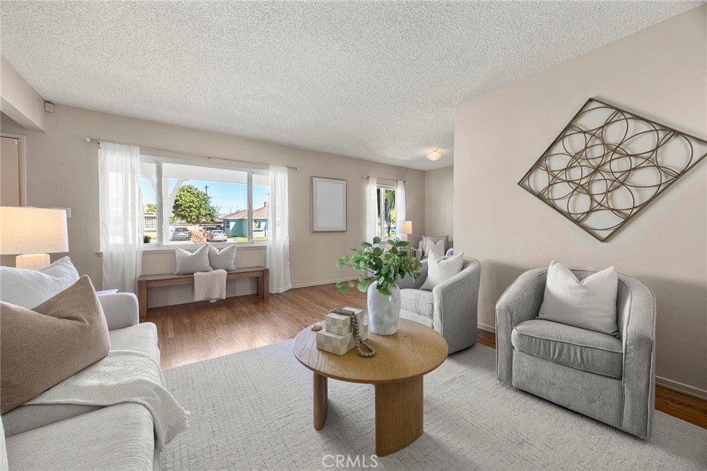 Photo of Listing #PW26040367