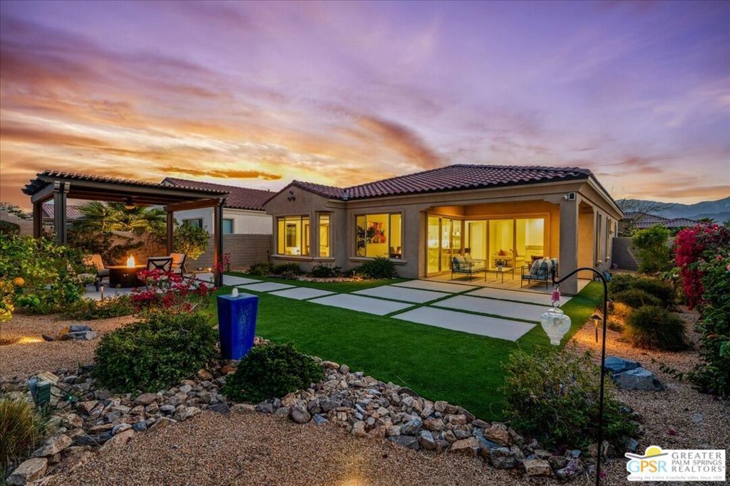 17 Burgundy, Rancho Mirage